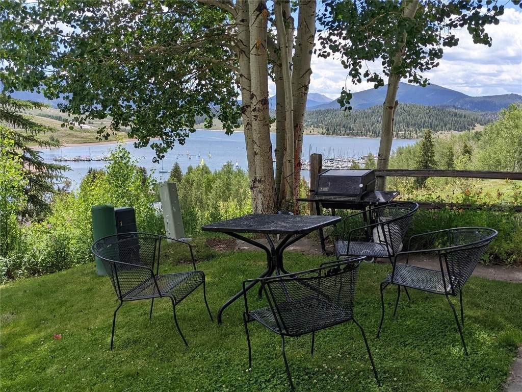 370 La Bonte Street - Photo 1