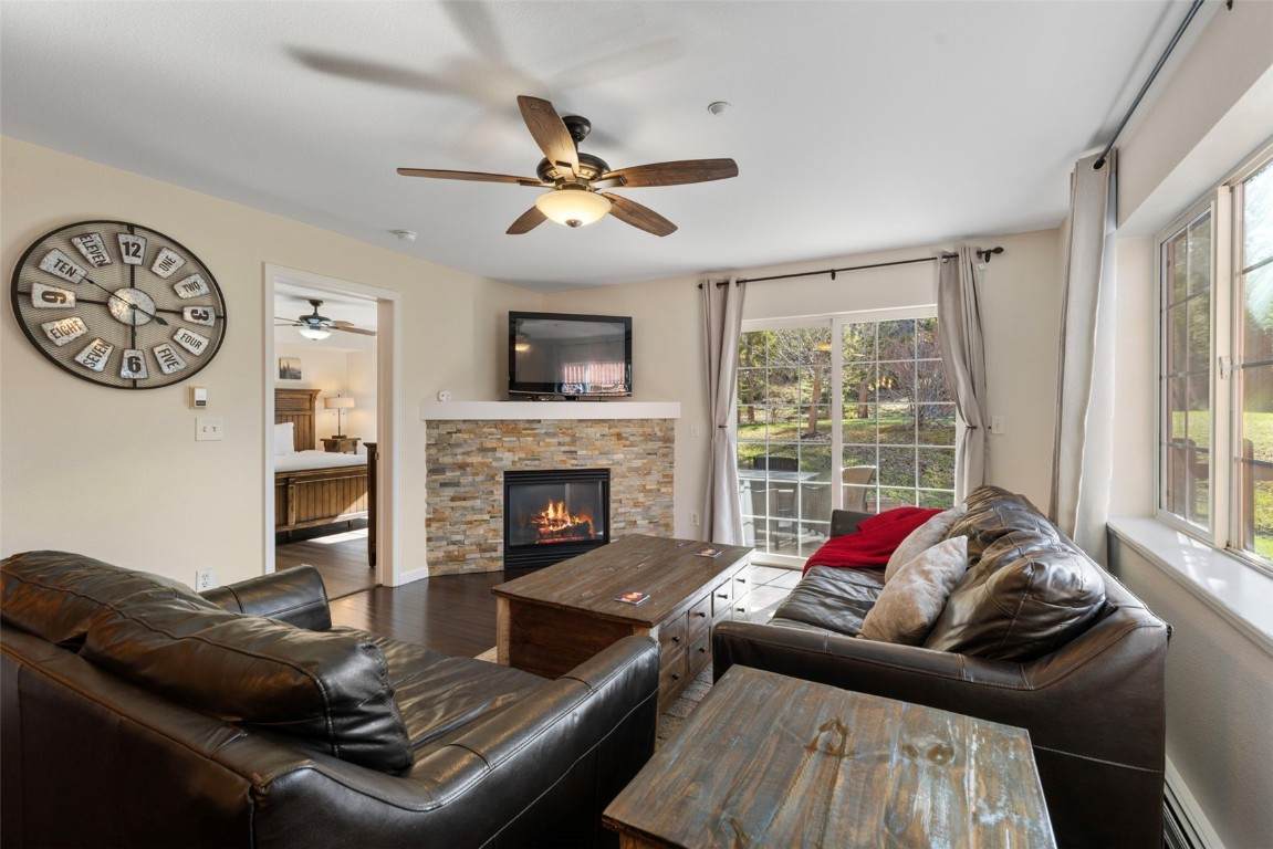293 Pelican Circle - Photo 1