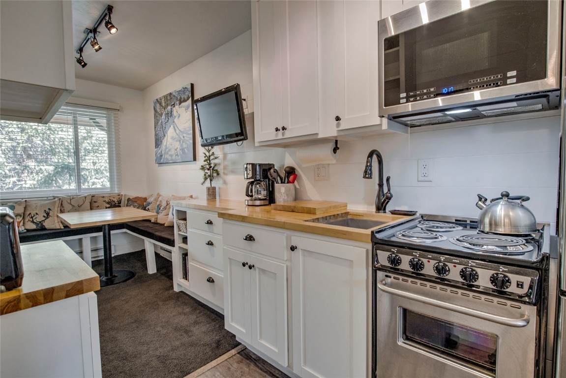 110 Sawmill Road - Photo 1