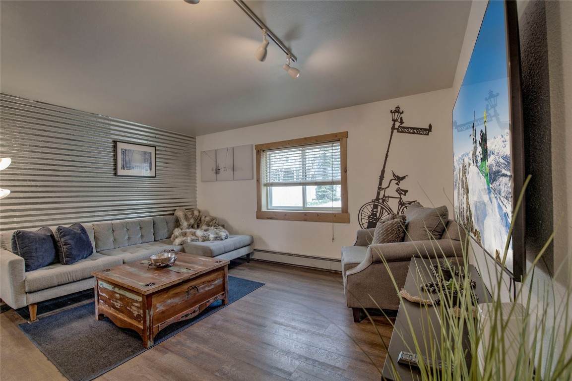 214 Harris Street - Photo 1