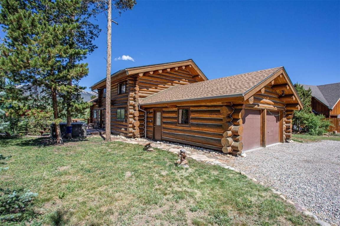 545 Tanglewood Lane - Photo 1