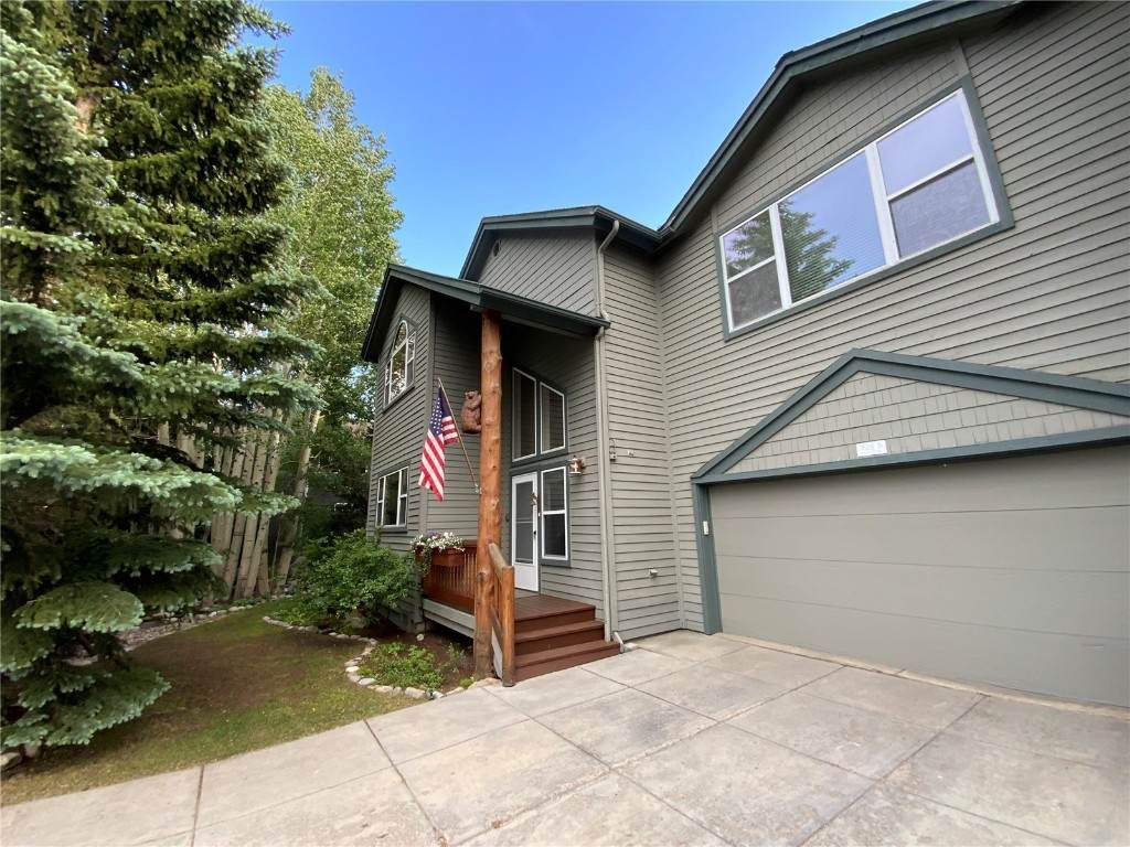 928 Lakepoint Circle - Photo 1