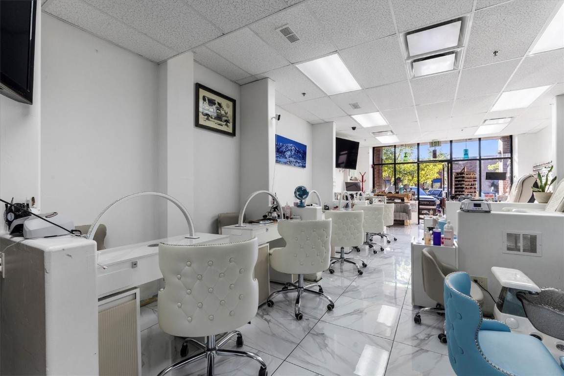 601 Lincoln Avenue - Photo 1