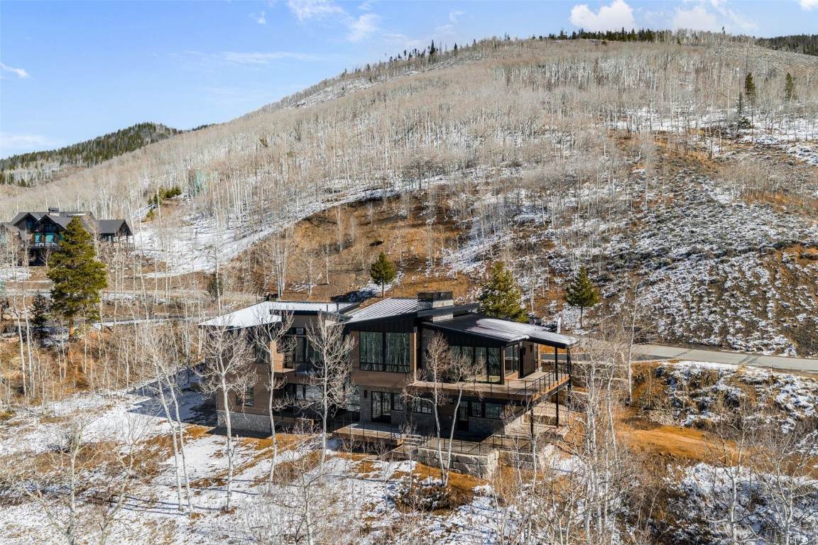 530 Lakeview Circle - Photo 1