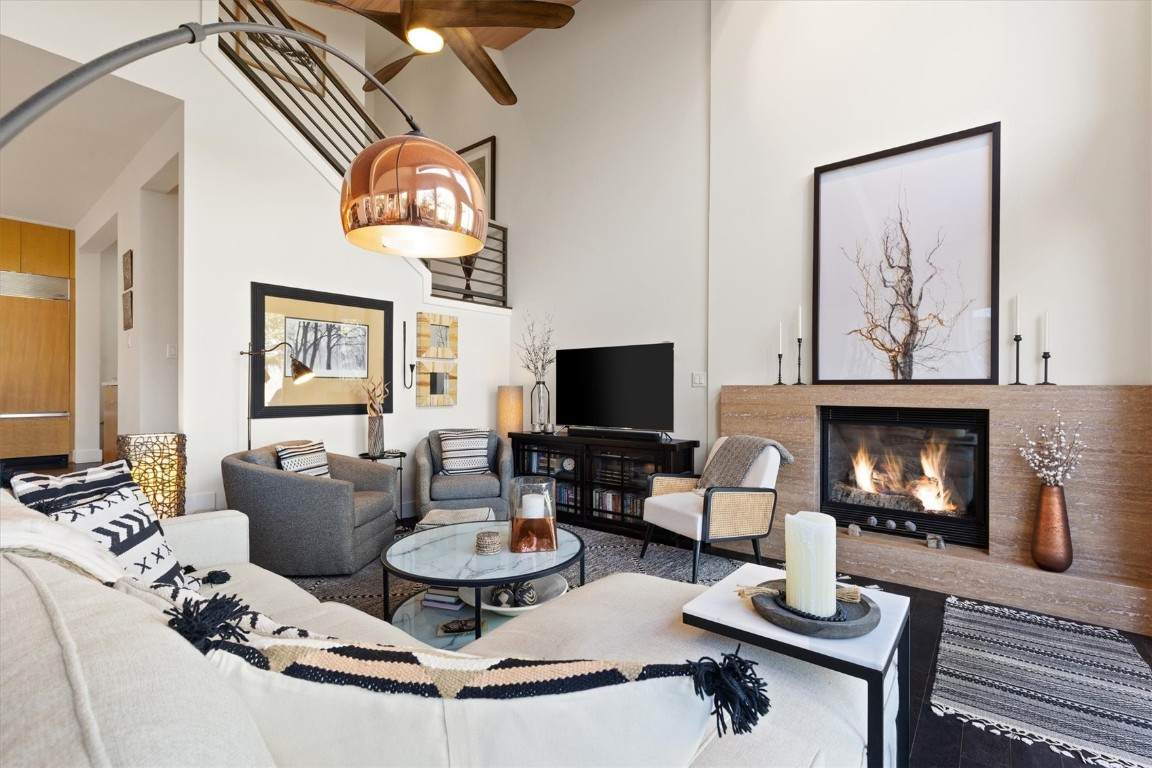 1877 Highland Way - Photo 1