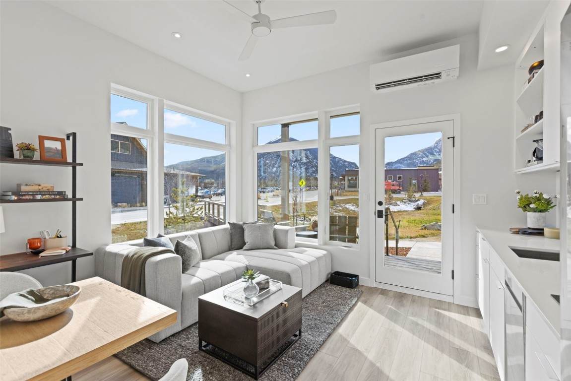 185 Lusher Court - Photo 1