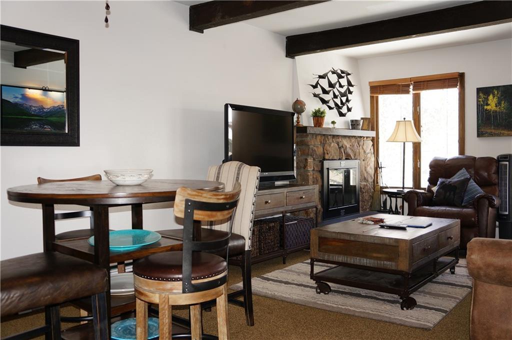56 Uneva Place - Photo 1