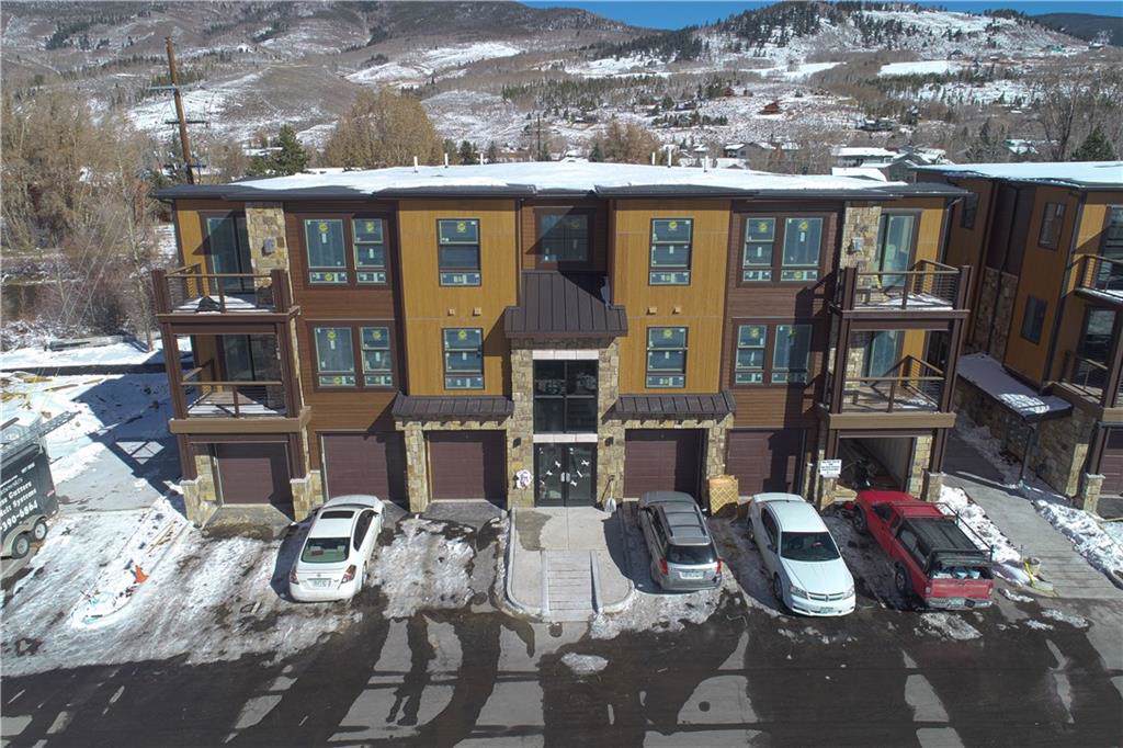1090 Blue River Parkway - Photo 1