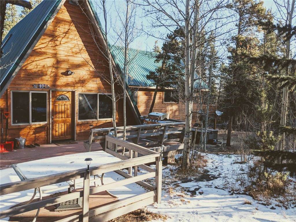93 Ahrens Court - Photo 1