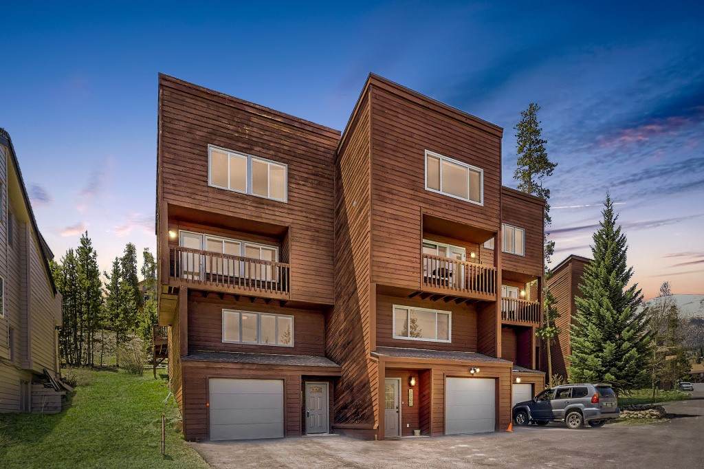 3906 Silverheels Drive - Photo 1