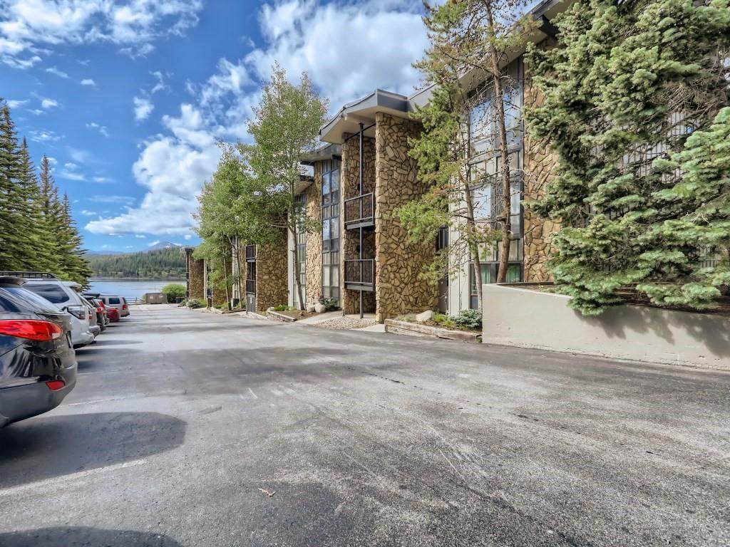 176 La Bonte Street - Photo 1