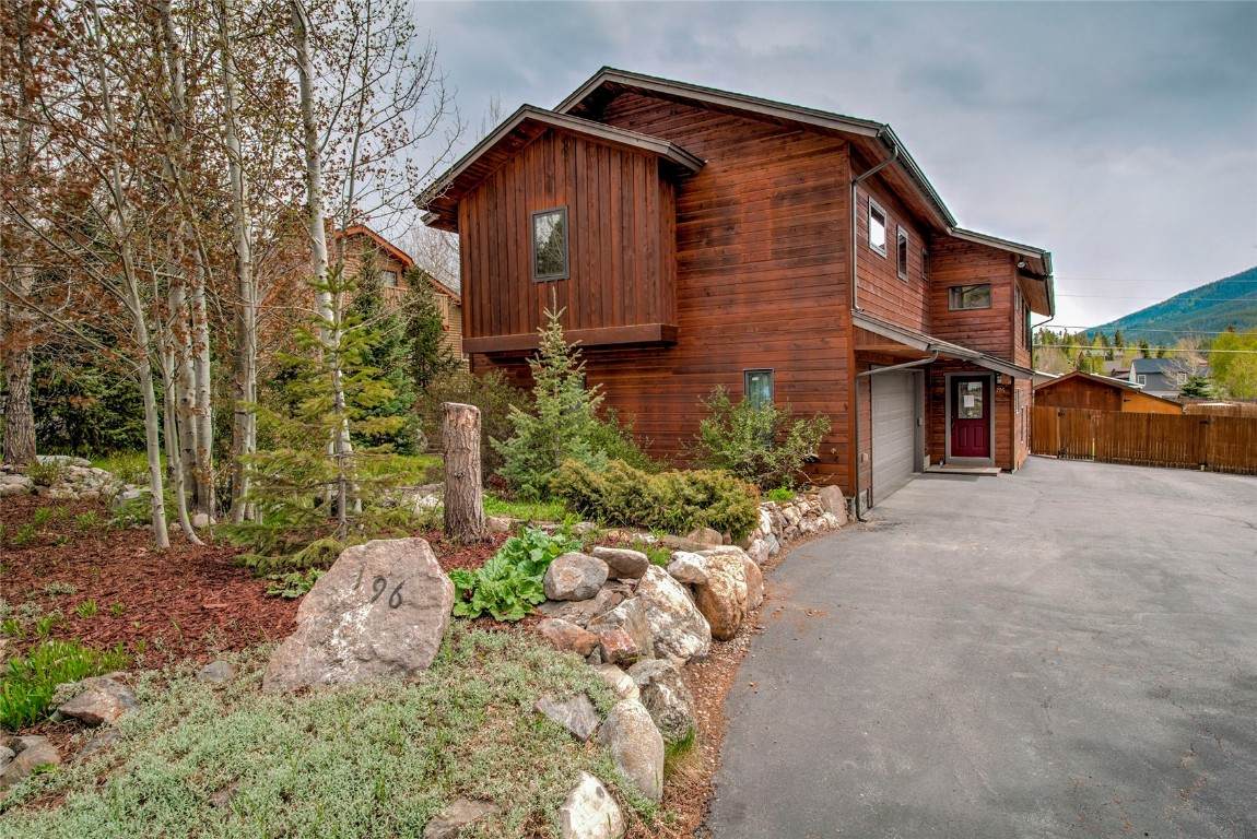 196 Vail Circle - Photo 1
