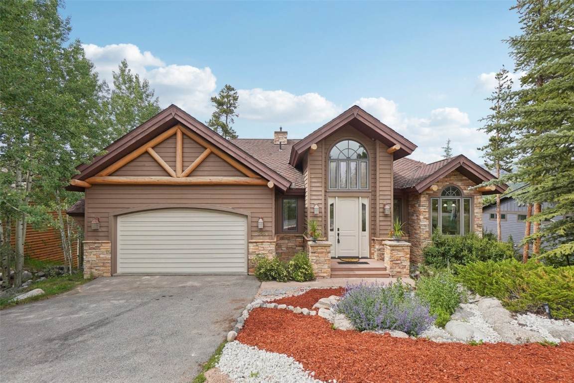 368 Black Hawk Circle - Photo 1