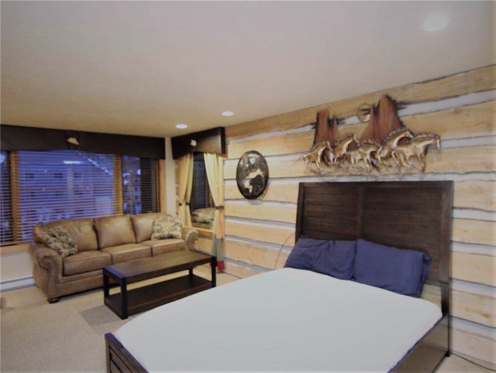 535 Park Avenue - Photo 1