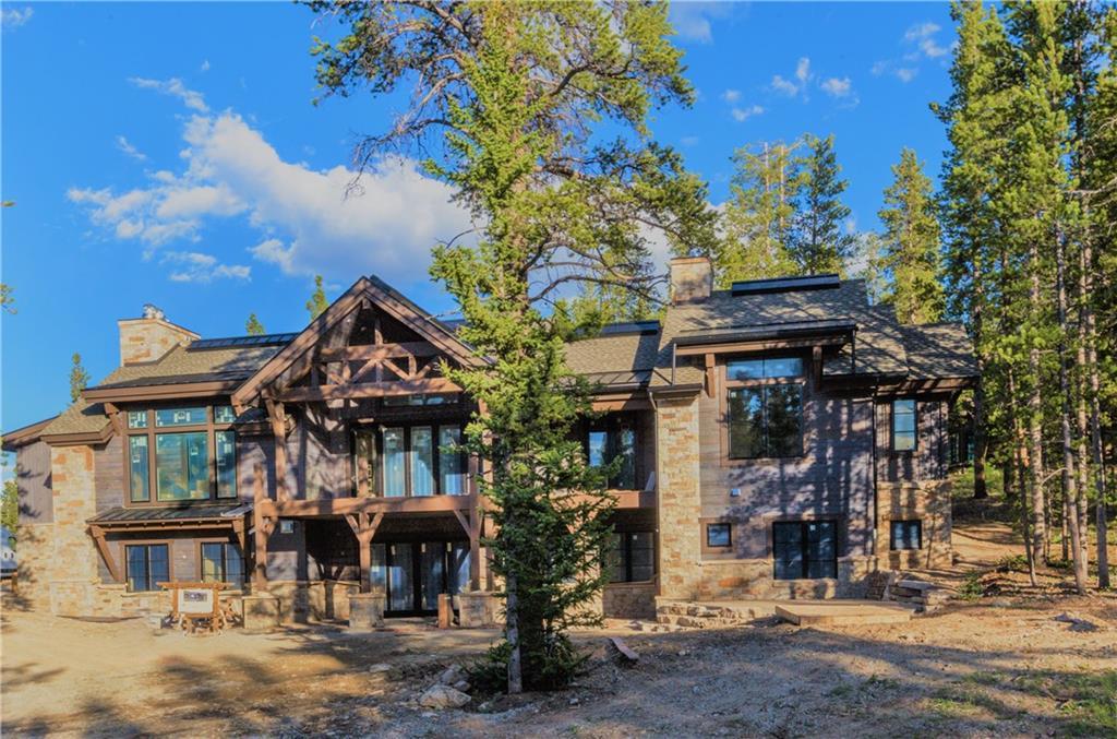 138 Peerless Drive - Photo 1