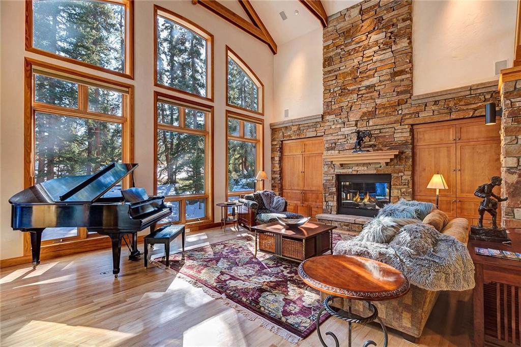 160 Goldenrod Circle - Photo 1