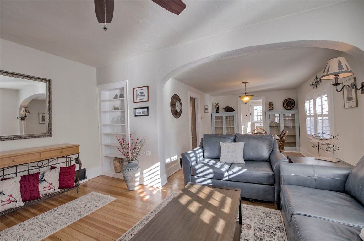 716 Front Street - Photo 1