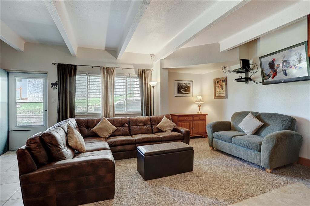 370 La Bonte Street - Photo 1