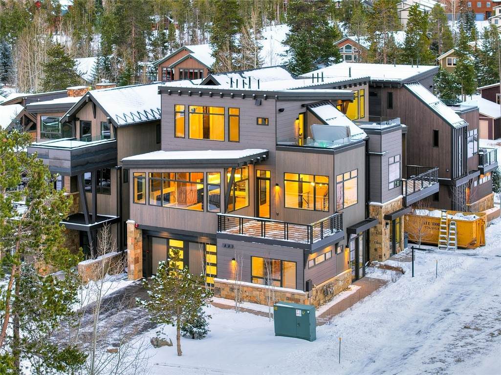 208 Frisco Alley - Photo 1