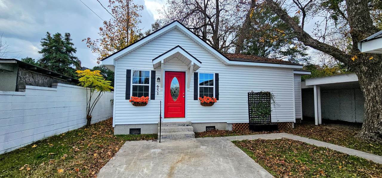 651 Hardware Street - Photo 1