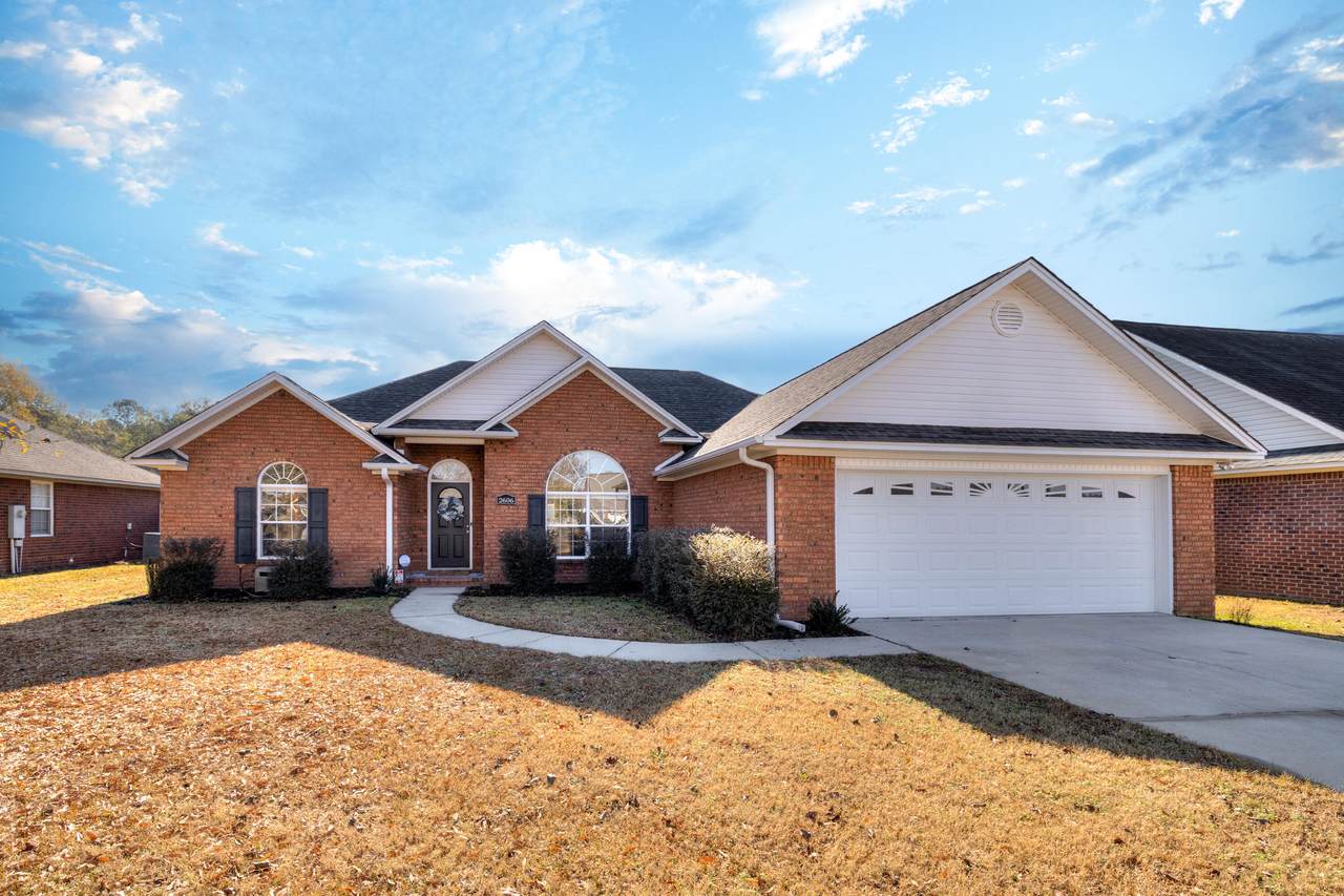 2606 Foxcroft Circle - Photo 1