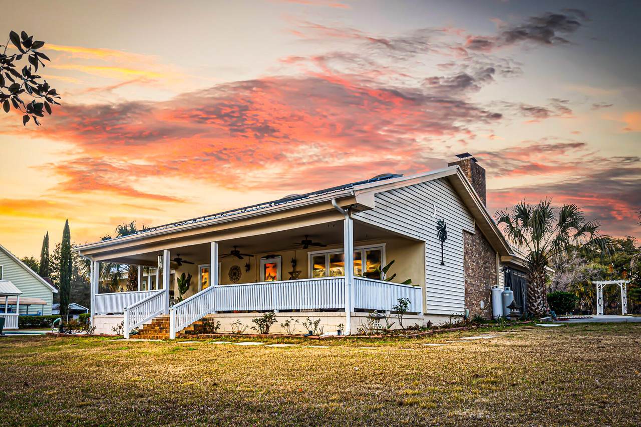 402 Knott Drive - Photo 1