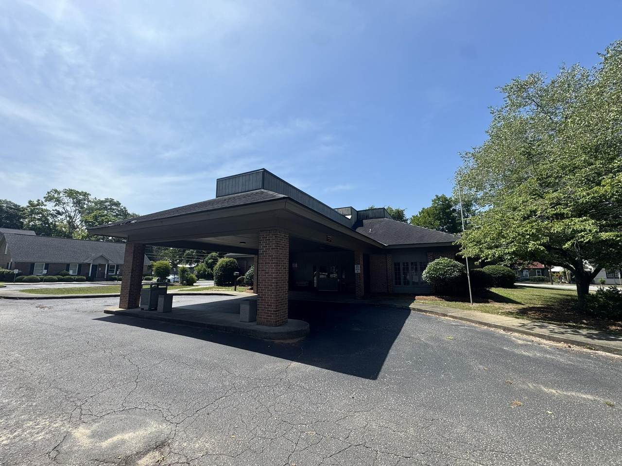 407 Salem Avenue - Photo 1