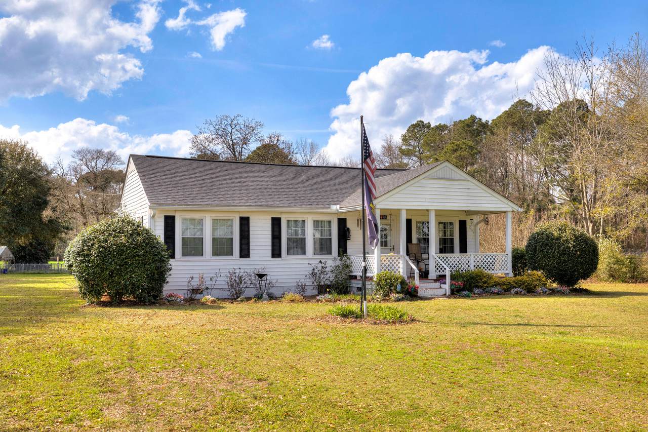 1404 Dog Island Road - Photo 1