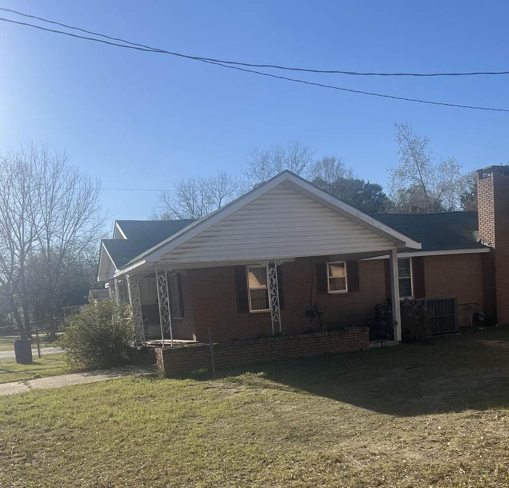 201 Webb Avenue - Photo 1