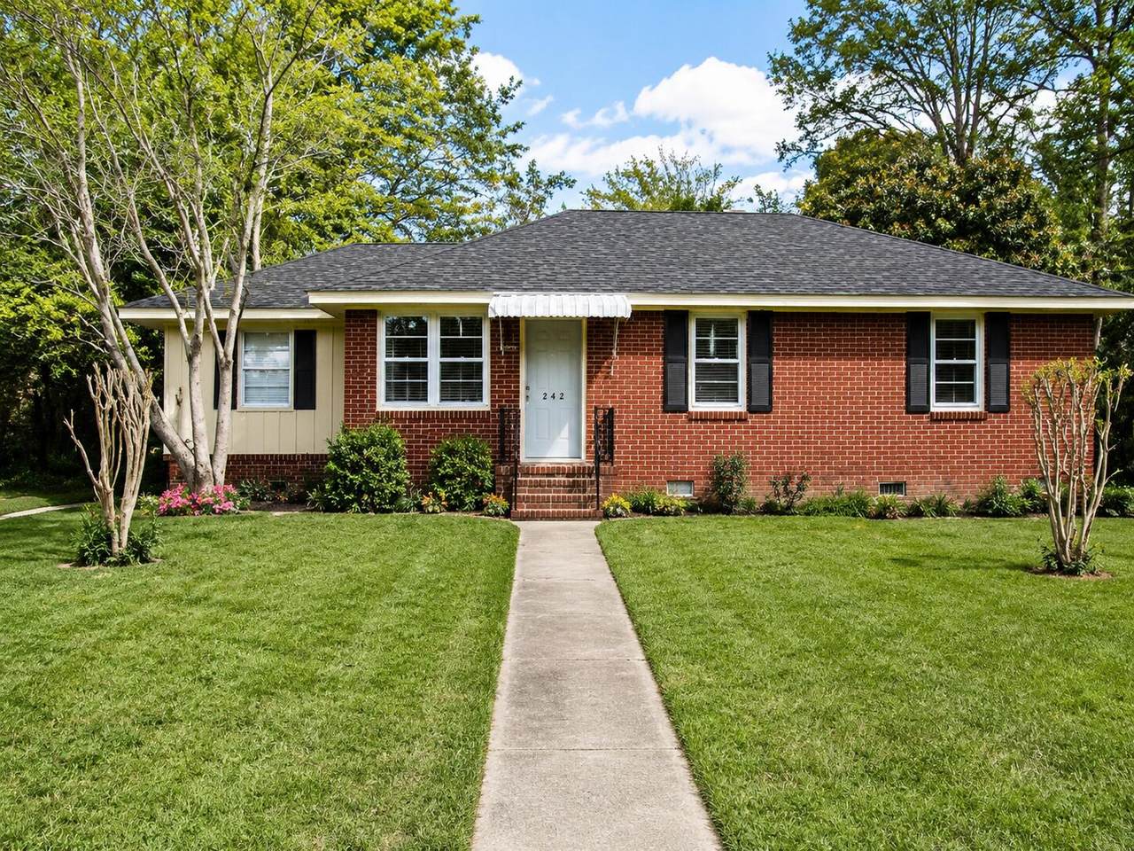 222 Cuttino - Photo 1