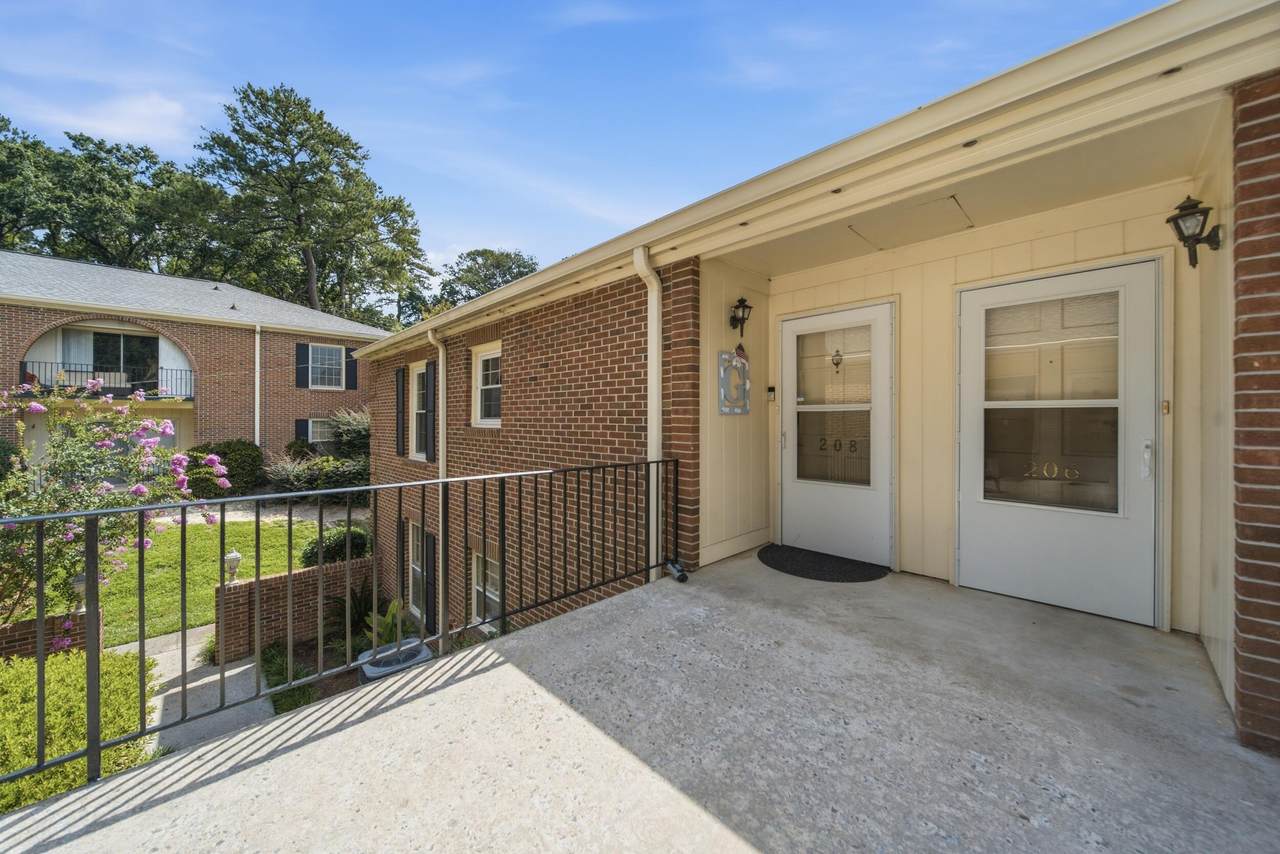 5516 Lakeshore Drive - Photo 1