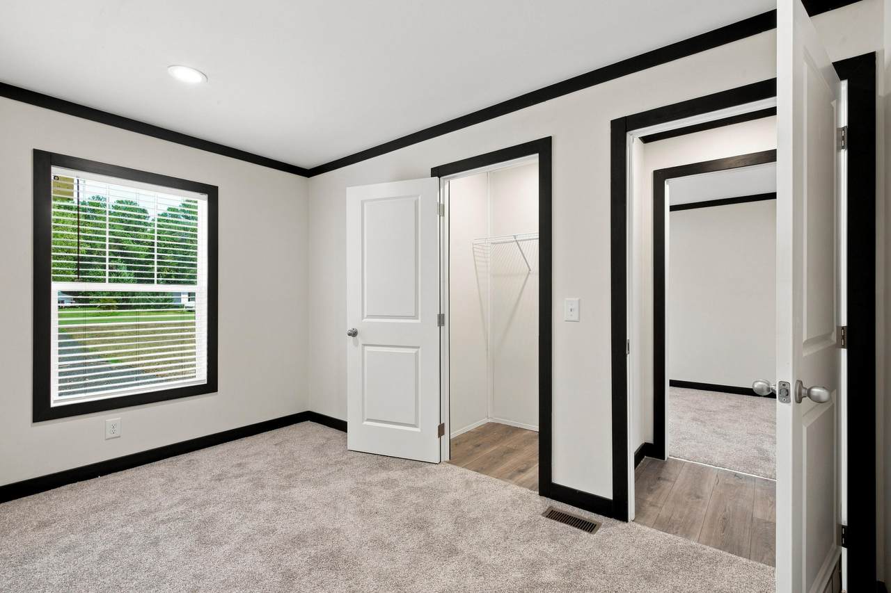 1018 Mill Creek Drive - Photo 1