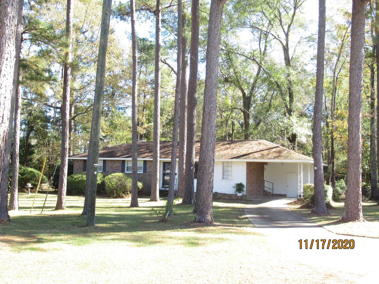 523 Colonial Drive - Photo 1