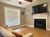 1290 Monterey Dr - Photo 3