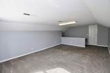 944 Twin Lakes Drive - Photo 31