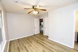 806 Club Lane - Photo 21