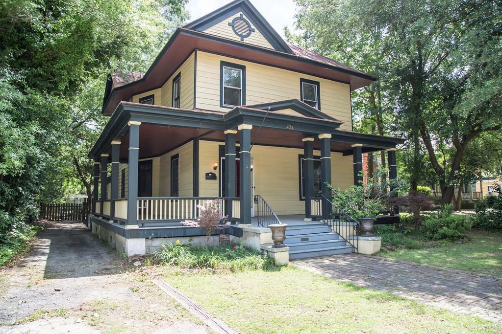 424 W Hampton Avenue - Photo 1