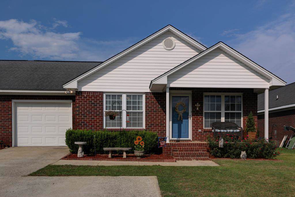 2212 Dartmouth Dr - Photo 1