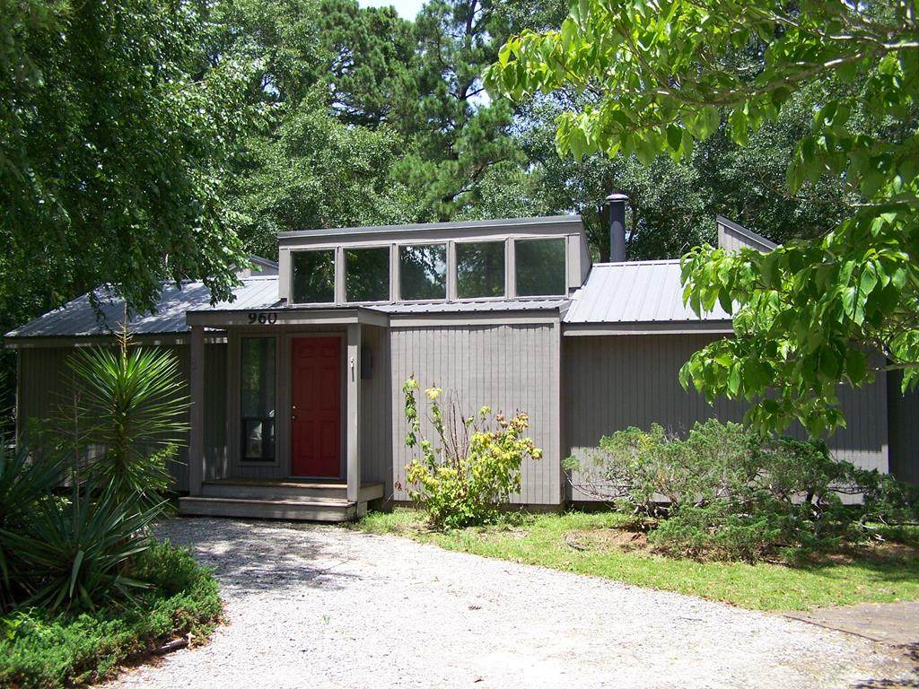 960 Moultrie Drive - Photo 1