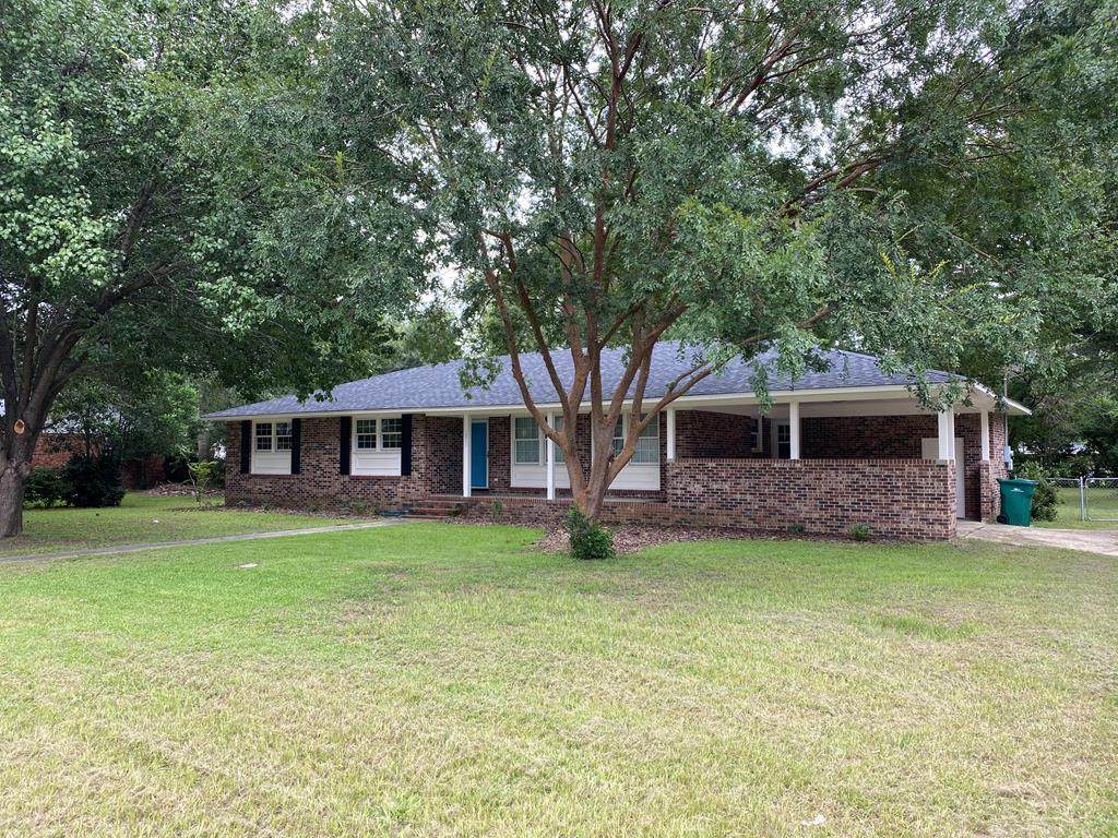 1051 Sweetbriar Dr - Photo 1