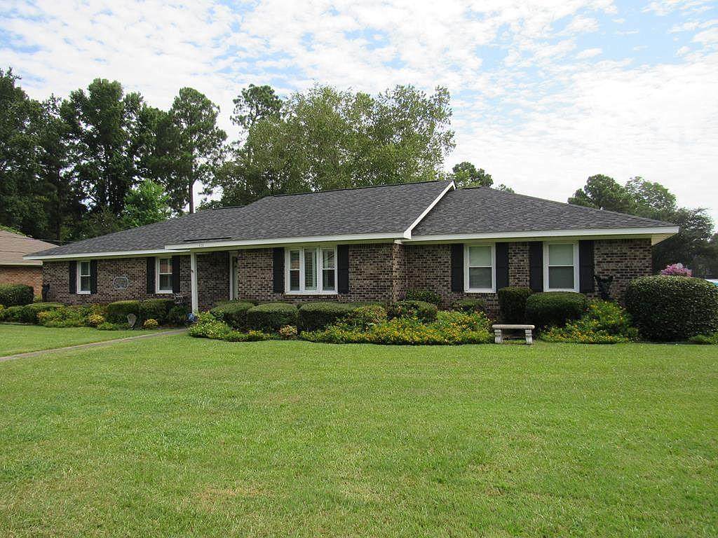 1121 Oriole Circle - Photo 1