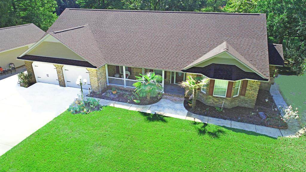 1370 Plummer Circle - Photo 1