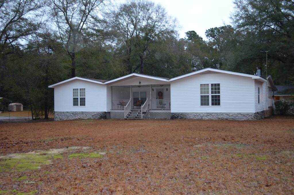 1076 Hickory Dr - Photo 1