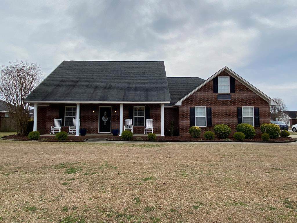 2670 Foxcroft Cir - Photo 1