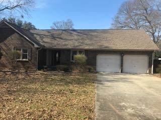 1086 Shoreland - Photo 1
