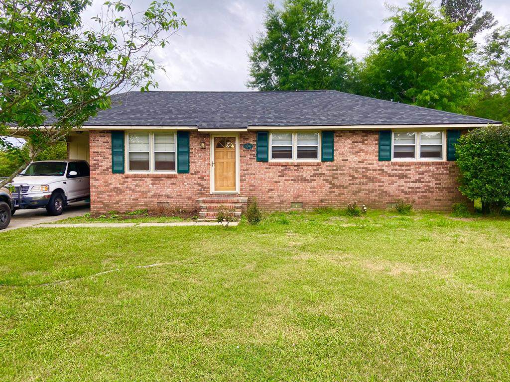 104 Hillcrest - Photo 1