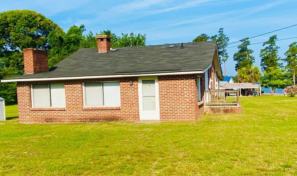 1075 Radius St - Photo 1