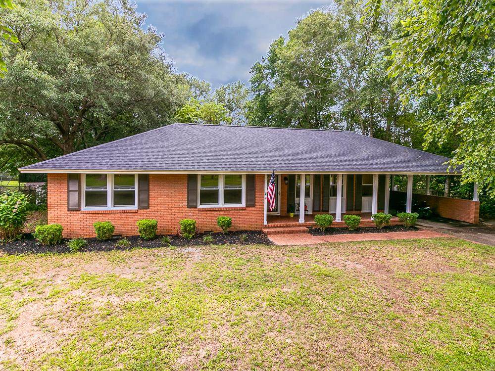118 Adams Ave - Photo 1