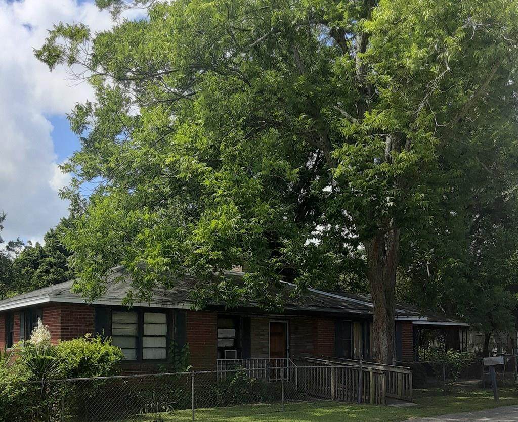 210 Murphy Street - Photo 1