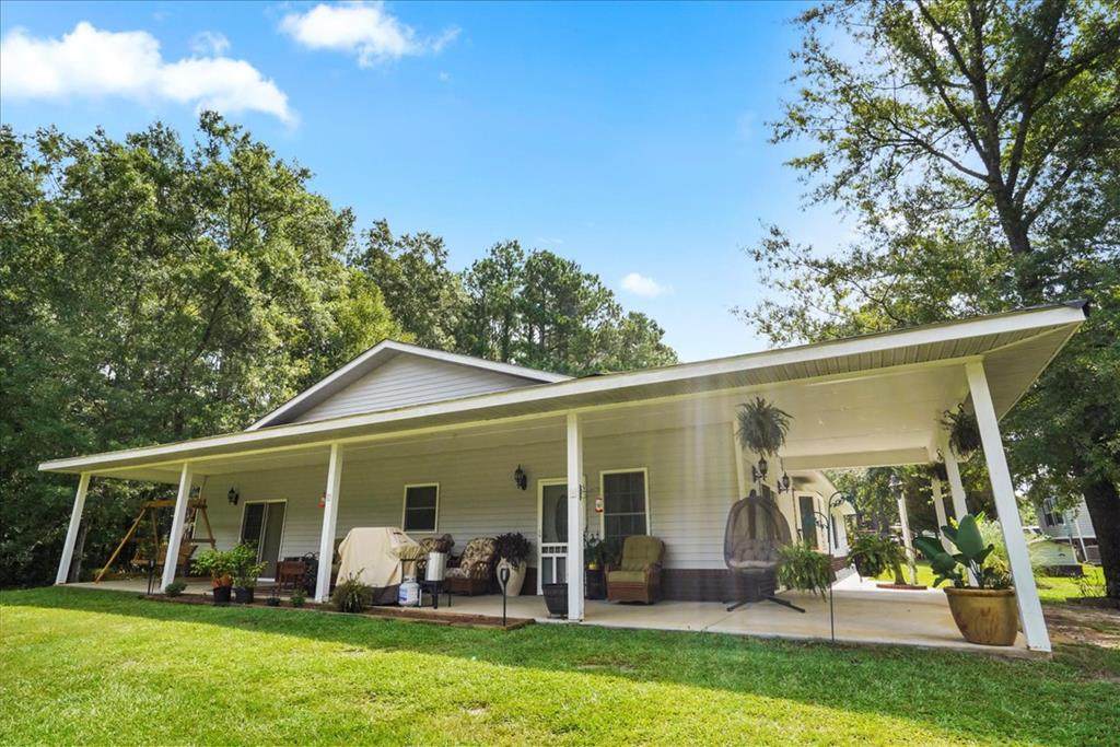 1098 Winding Pond Road - Photo 1